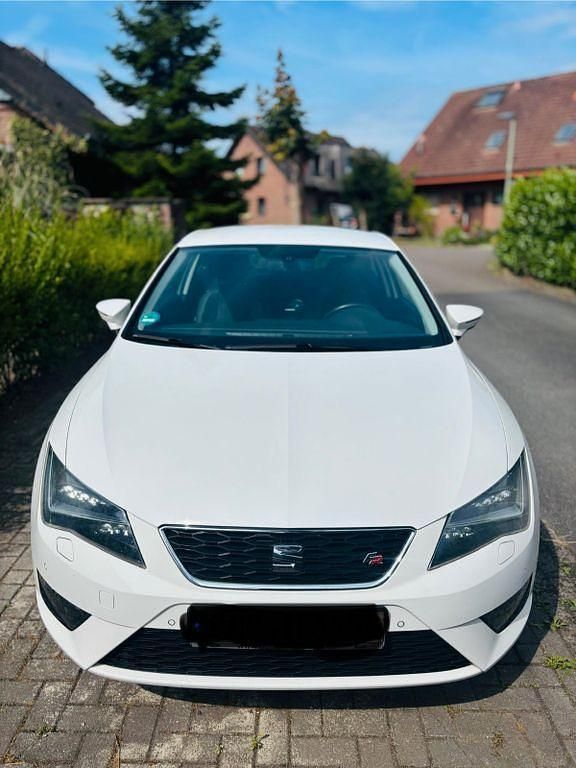 Weiß Gebraucht 2014 Seat Leon SC FR Kleinwagen | 9.500 € (Fairer Preis) - Bild 1/4