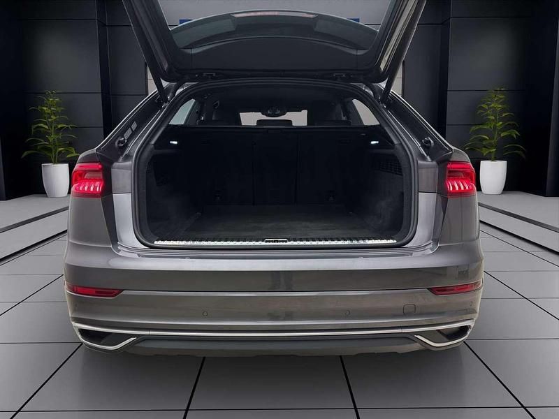 Gebraucht Audi Q8 S-Line 286 PS (210 kW) 2021 Grau SUV