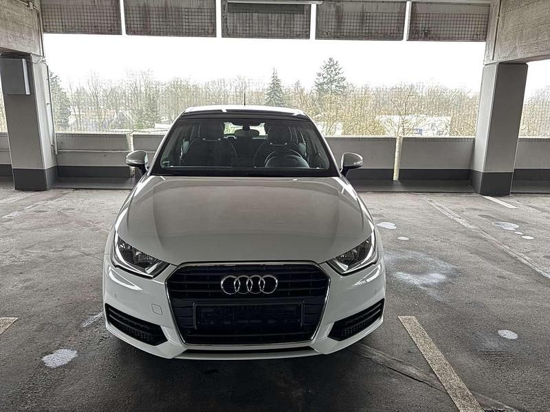 Gebraucht Audi A1 Design 95 PS (69 kW) 2015 Weiß Kleinwagen