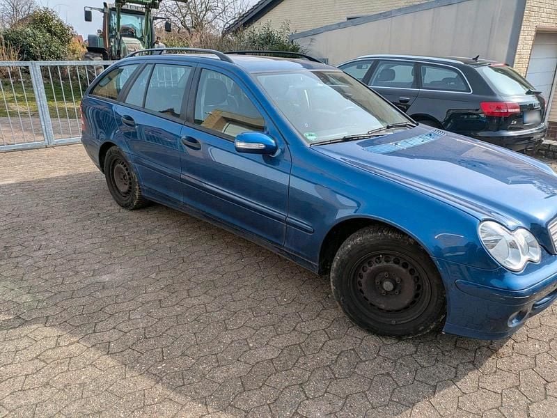 Gebraucht Mercedes C180 140 PS (102 kW) 2005 Blau Kombi