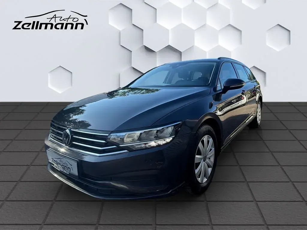 Gebraucht VW Passat Basis 122 PS (89 kW) 2023 Kombi