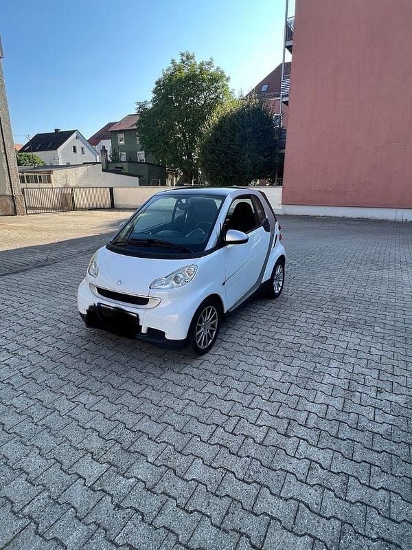 Weiß Gebraucht 2007 Smart ForTwo Coupé Passion Coupé | 6.000 € - Bild 1/4