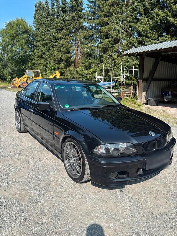 Schwarz Gebraucht 2002 BMW 330 Limousine | 4.800 € (Fairer Preis) - Bild 1/4