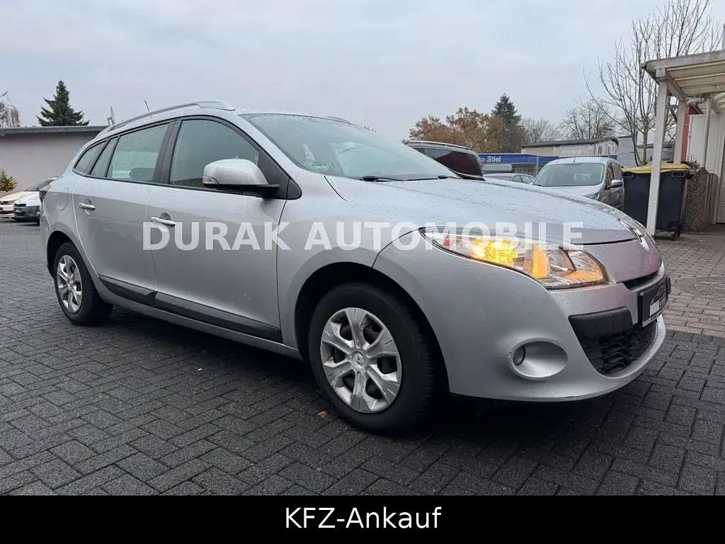 Używany Renault Mégane Expression 106 KM (77 kW) 2012 Szary Sedan/Limuzyna