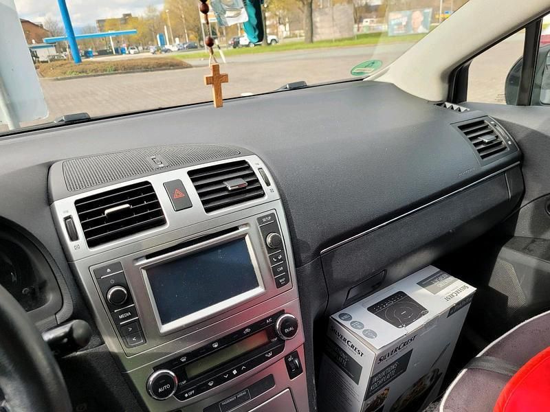 Gebraucht 2014 Toyota Avensis T2 Kombi | 8.999 € - Bild 1/4