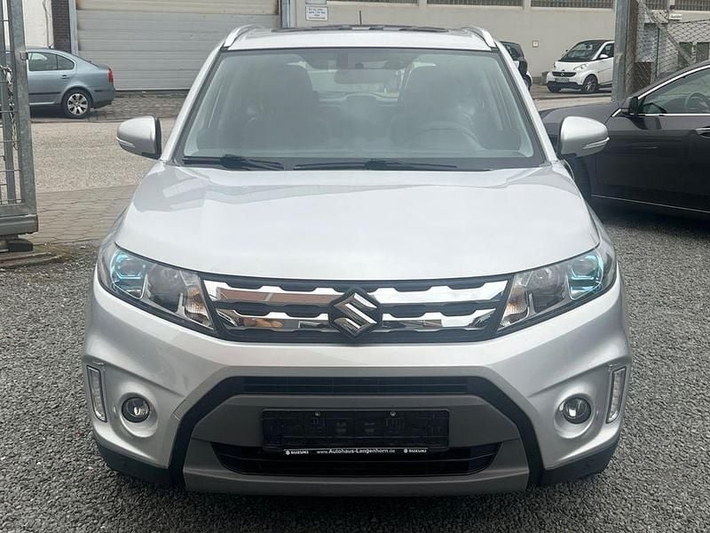 Gebraucht Suzuki Vitara Comfort 120 PS (88 kW) 2017 Silber SUV