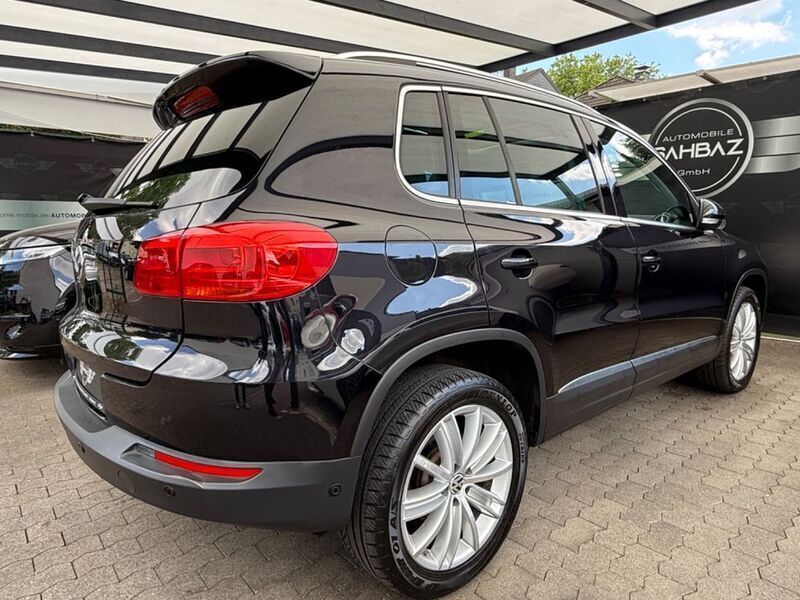 Gebraucht VW Tiguan Style 140 PS (102 kW) 2012 Deep black perleffekt SUV