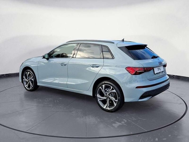 Gebraucht Audi A3 Advanced 116 PS (85 kW) 2025 Pfeilgrau perleffekt Kombi
