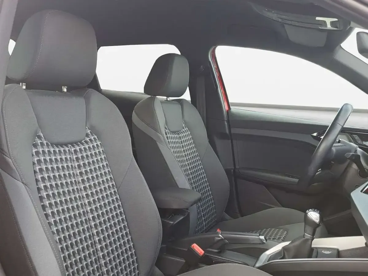 Gebraucht Audi A1 Advanced 110 PS (80 kW) 2021 Misanorot perleffekt SUV
