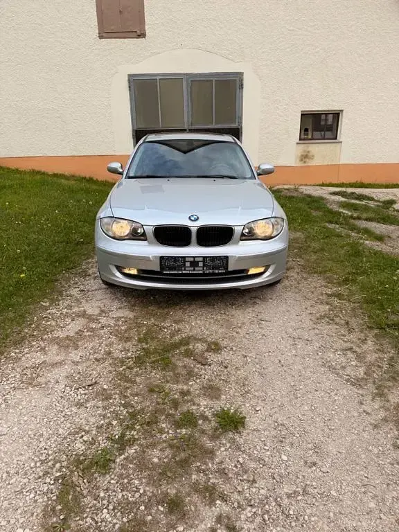 Gebraucht BMW 116 122 PS (89 kW) 2008 Silber Kleinwagen