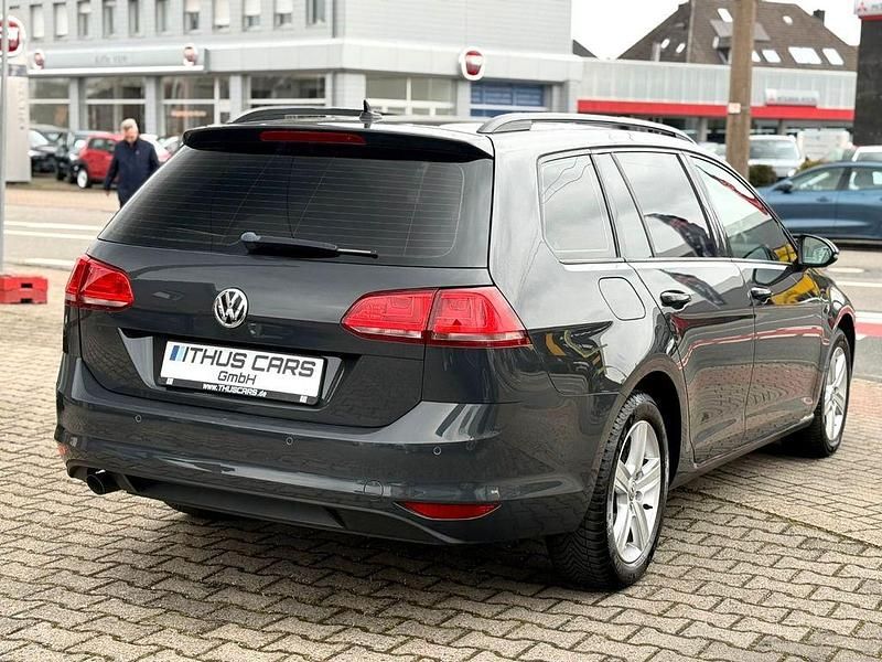 Gebraucht VW Golf Trendline 110 PS (80 kW) 2016 Grau Kombi