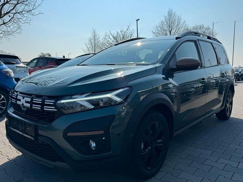 Gebraucht Dacia Jogger Extreme 110 PS (80 kW) 2025 Grün Van / Kleinbus