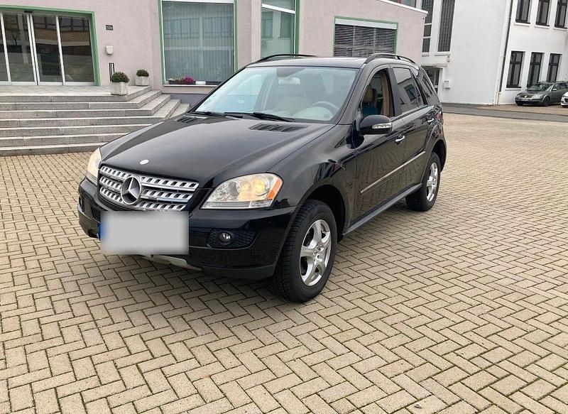 Gebraucht Mercedes ML350 272 PS (200 kW) 2007 Schwarz SUV
