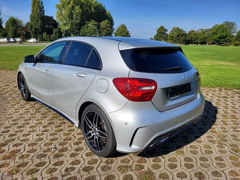 Gebraucht Mercedes A250 Edition 211 PS (155 kW) 2017 Silber Limousine