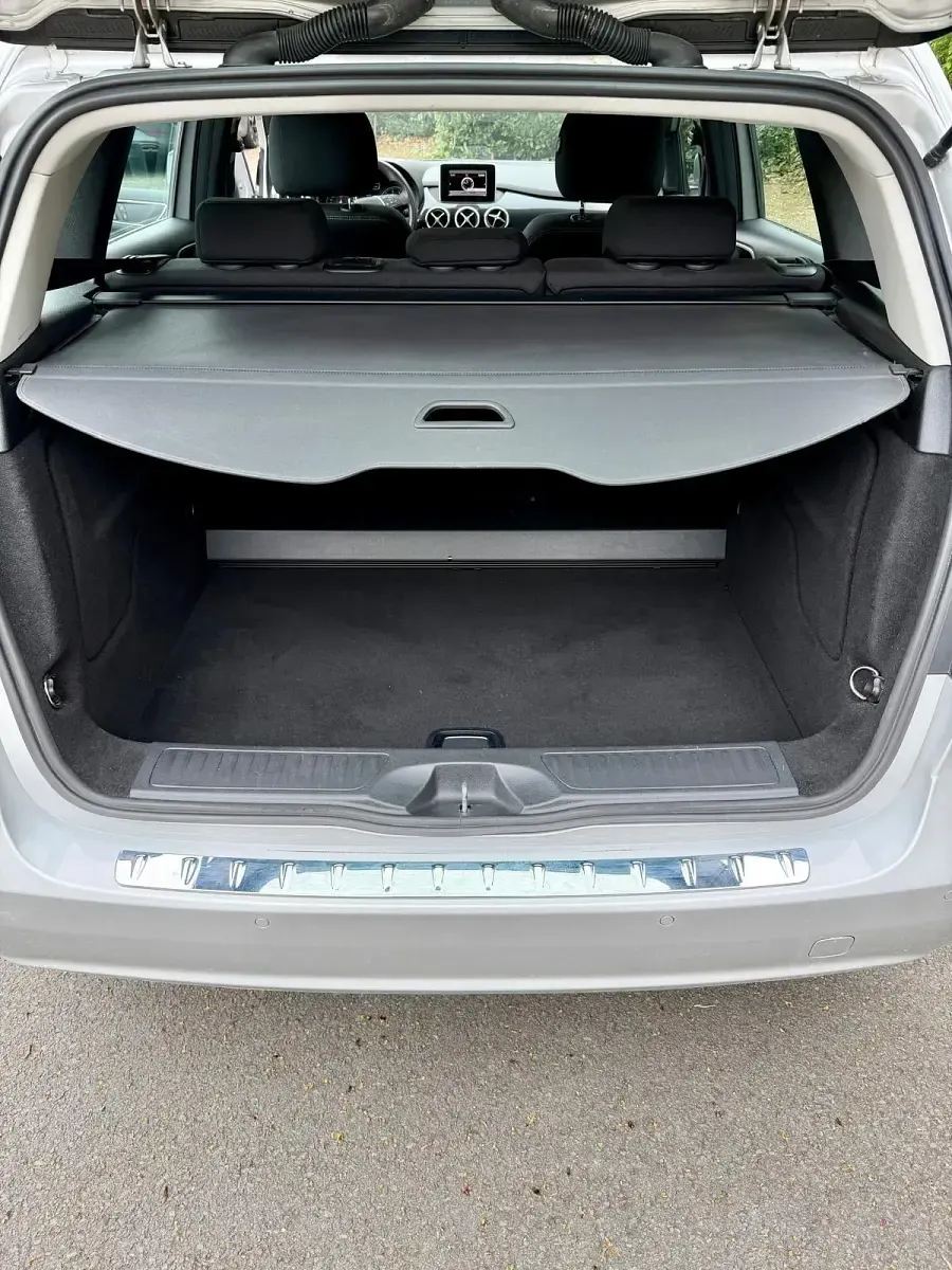 Gebraucht Mercedes B200 156 PS (114 kW) 2012 Grau Kleinwagen