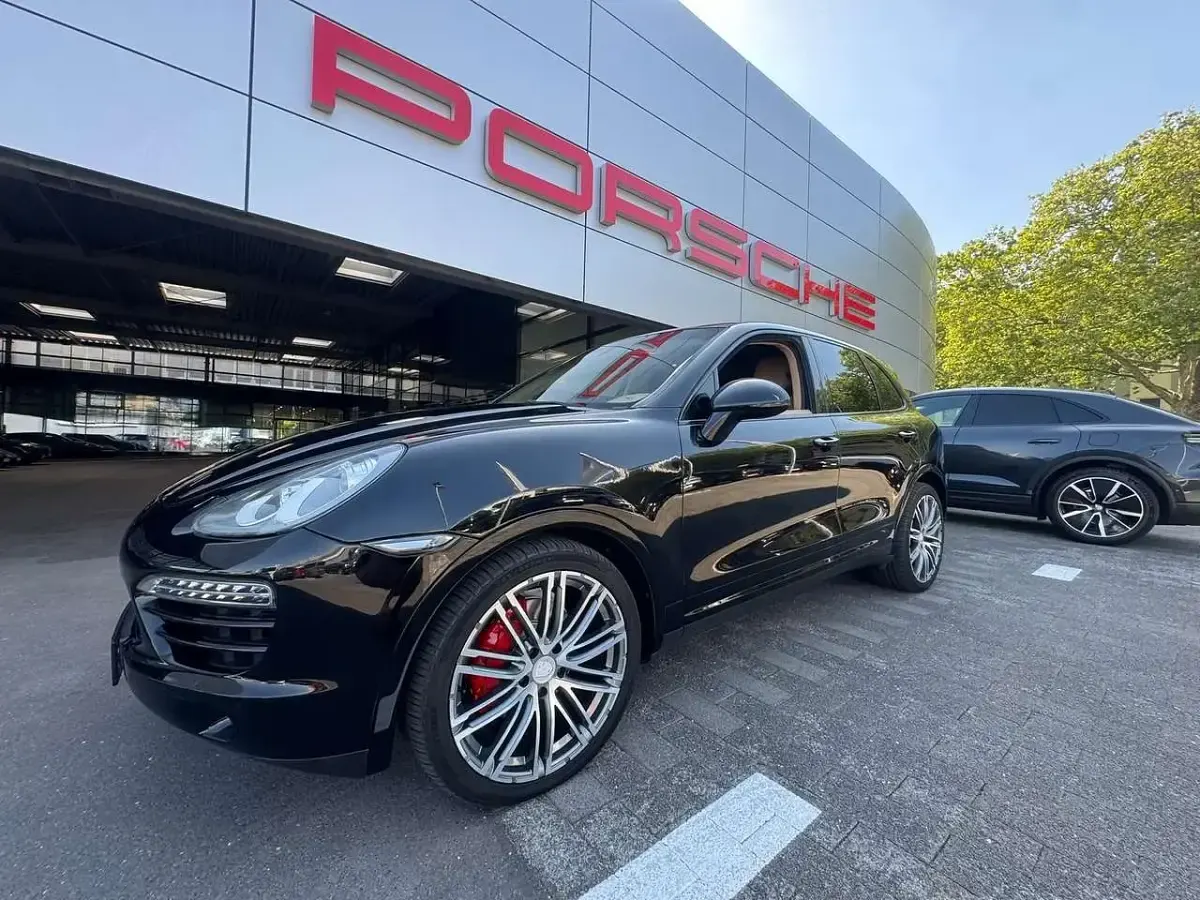 Gebraucht Porsche Cayenne 239 PS (175 kW) 2011 SUV