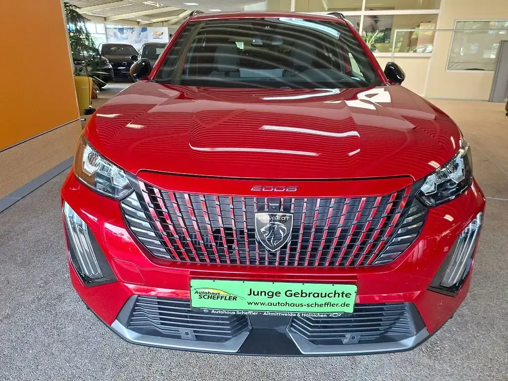 Gebraucht Peugeot 2008 Allure 136 PS (100 kW) 2025 Rot SUV