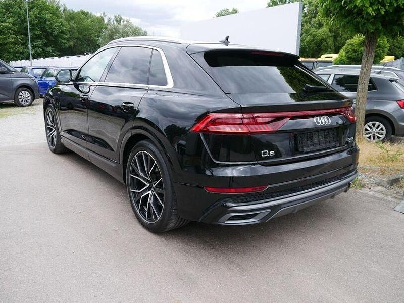 Gebraucht Audi Q8 S-Line 210 PS (154 kW) 2022 Schwarz SUV