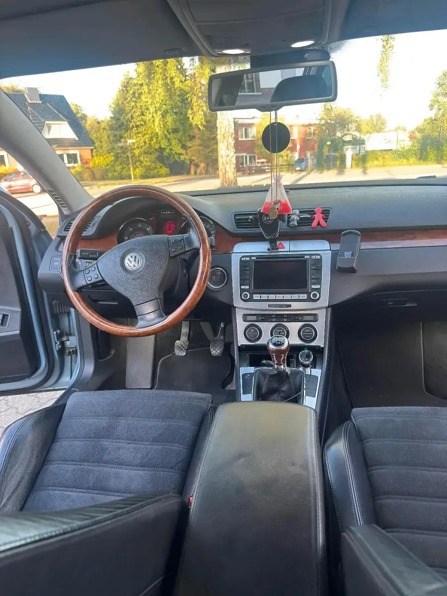 Gebraucht VW Passat 140 PS (102 kW) 2006 Blau Kombi