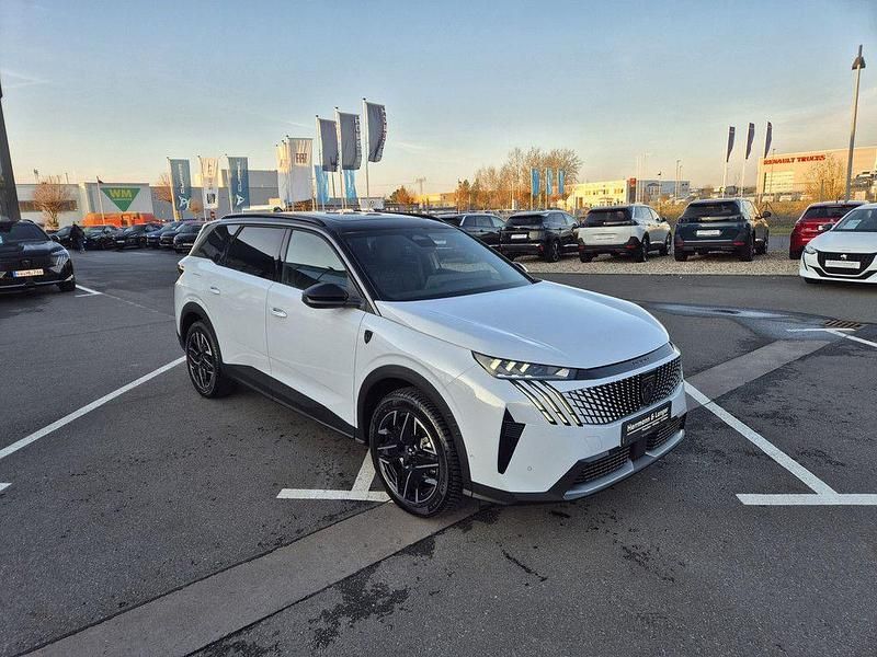 Neu Peugeot 5008 GT 145 PS (106 kW) 2026 Weiß SUV