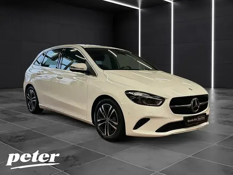 Gebraucht Mercedes B200 Progressive 163 PS (119 kW) 2024 Weiß Kleinwagen