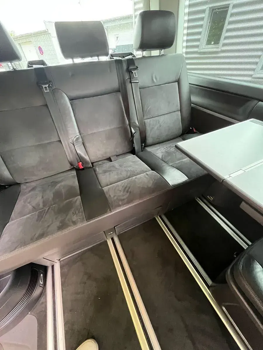Używany VW T5 179 KM (131 kW) 2012 Czarny Van