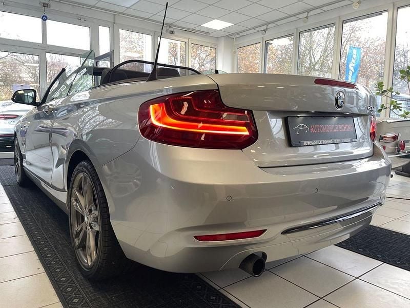 Gebraucht BMW 220 Sport Line 184 PS (135 kW) 2016 Silber Cabrio