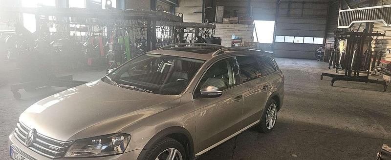 Gebraucht VW Passat 170 PS (125 kW) 2012 Gold Kombi