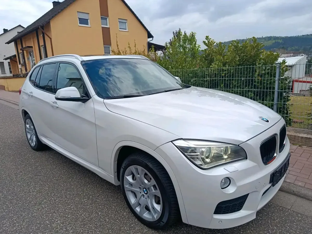 Gebraucht BMW X1 183 PS (134 kW) 2013 Weiß SUV