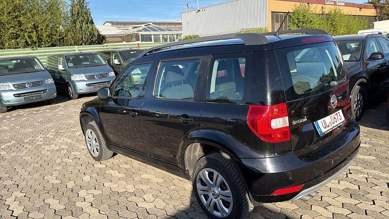 Używany Skoda Yeti Active 110 KM (80 kW) 2015 Czarny SUV