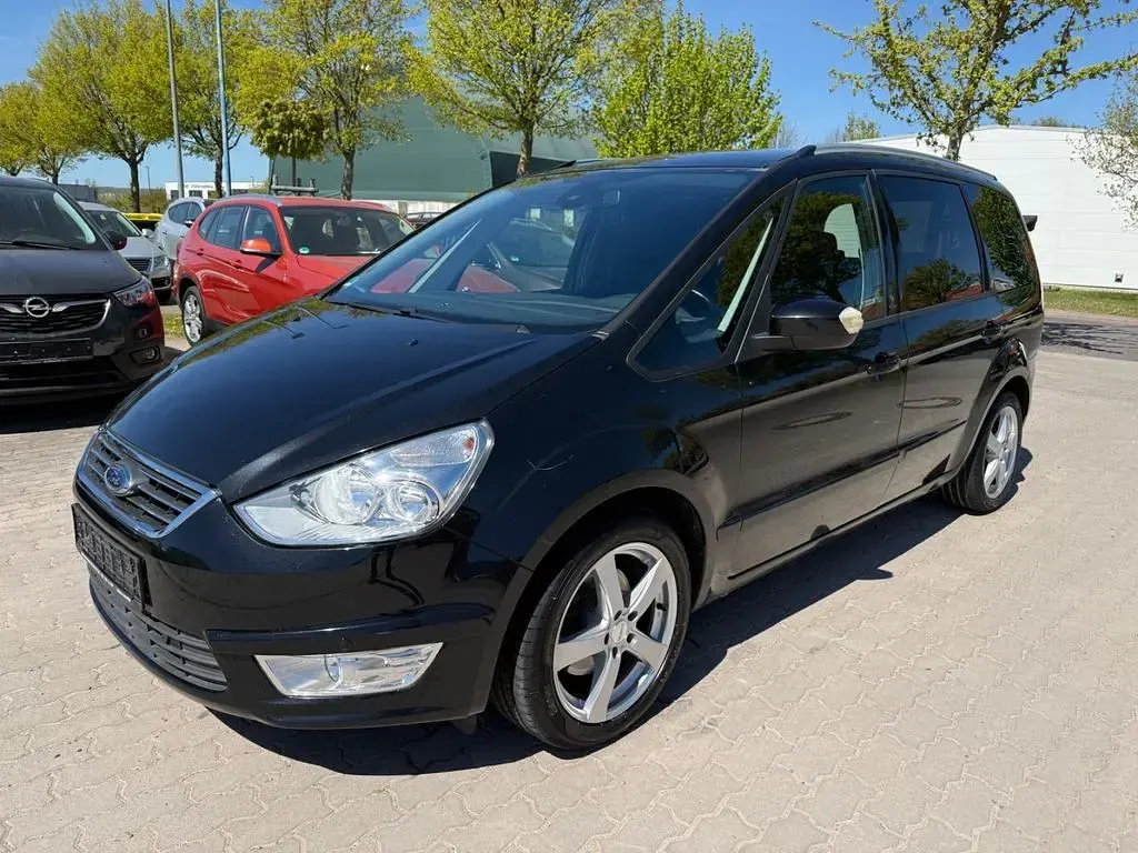 Gebraucht Ford Galaxy Champions Edition 140 PS (102 kW) 2012 Schwarz Van / Kleinbus