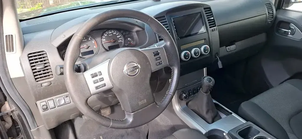 Gebraucht Nissan Navara XE 190 PS (139 kW) 2012 Schwarz Pickup