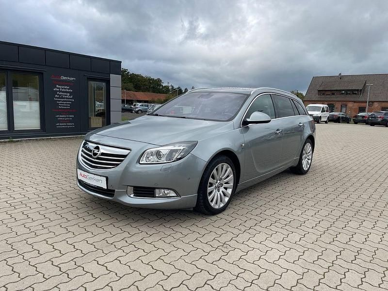 Silbersee/silver lake metallic Gebraucht 2011 Opel Insignia Innovation Kombi | 12.500 € - Bild 1/4