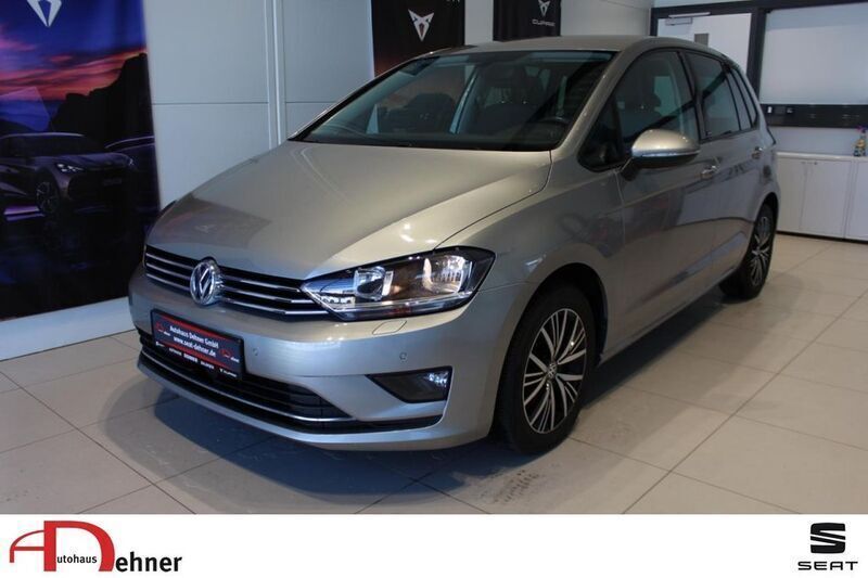 Silber Gebraucht 2016 VW Golf Sportsvan Allstar Van / Kleinbus | 14.480 € (Teuer) - Bild 1/4