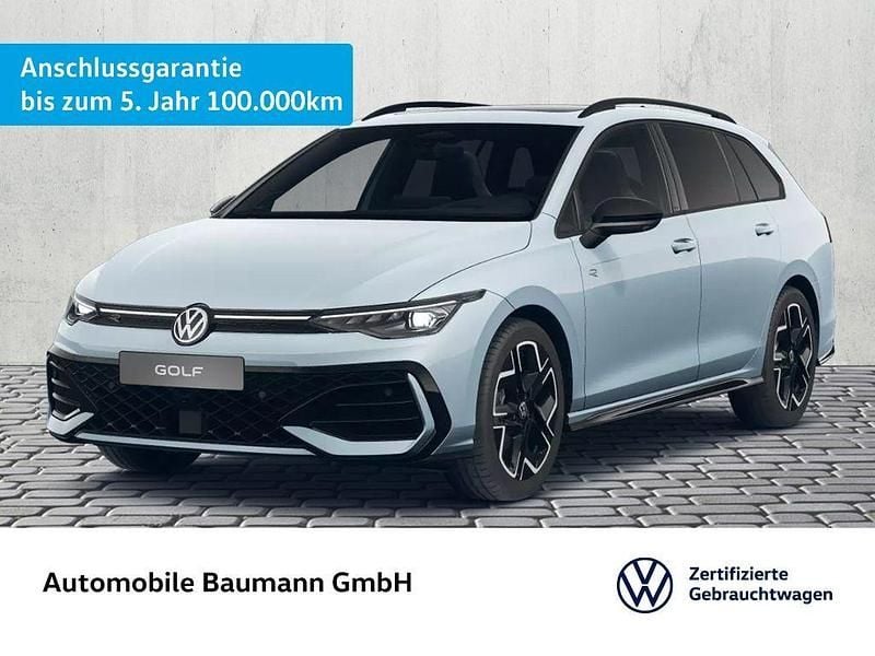 Crystal ice blue metallic Neu 2025 VW Golf VIII R-line Kombi | 40.940 € (Fairer Preis) - Bild 1/4
