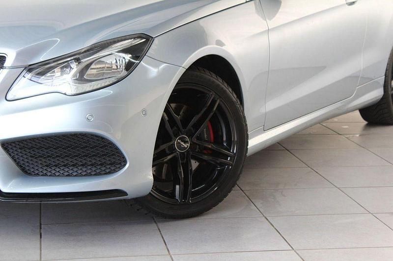 Gebraucht Mercedes E200 AMG line 184 PS (135 kW) 2015 Silber/grau (metallic) Coupé