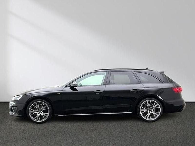 Gebraucht Audi A4 S-Line 163 PS (119 kW) 2022 Mythosschwarz Kombi