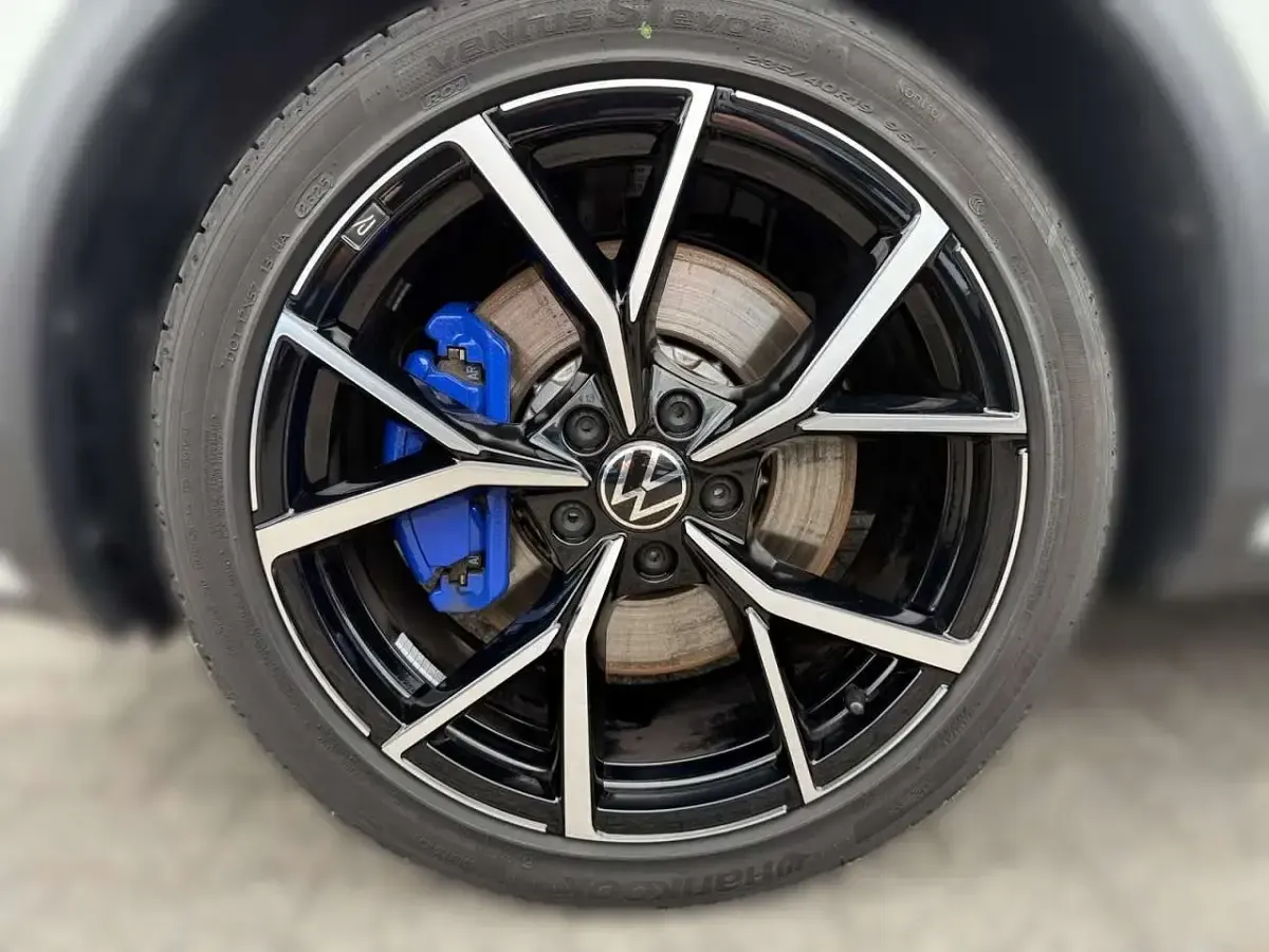 Gebraucht VW T-Roc R 300 PS (220 kW) 2025 Weiß SUV