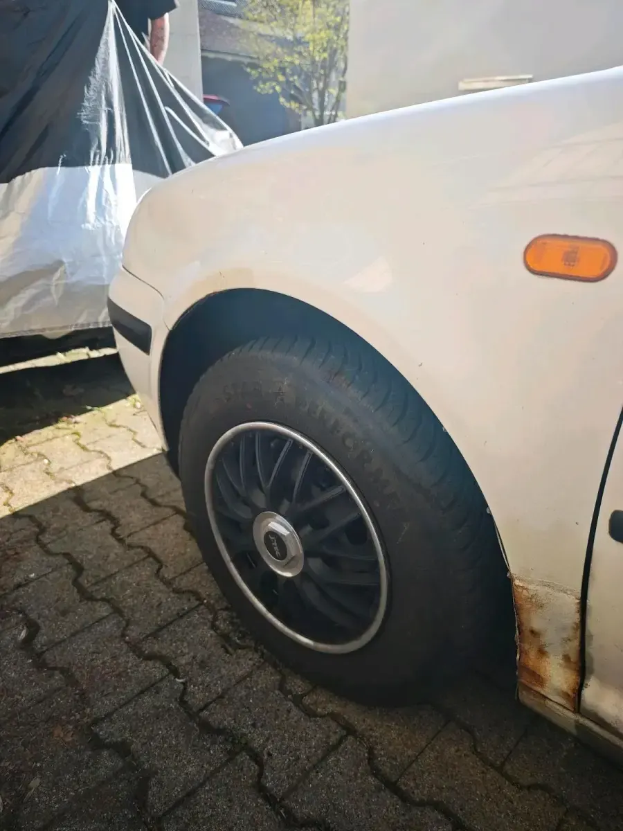 Gebraucht VW Golf IV 75 PS (55 kW) 2002 Weiß Kleinwagen