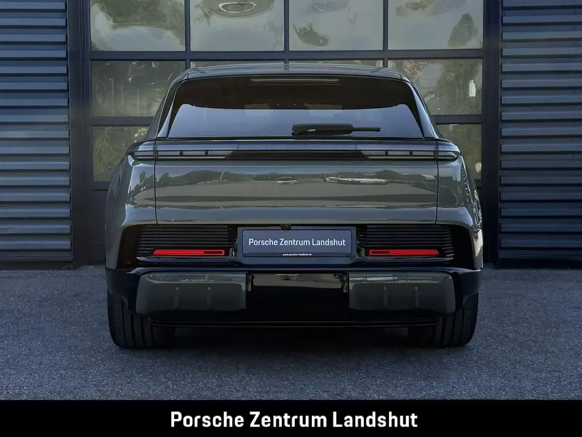 Gebraucht Porsche Cayenne Electric 325 kW (442 PS) 2025 Monteverdemetallic SUV