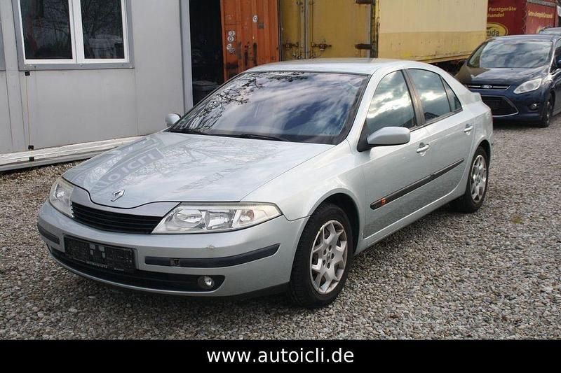 Grau Gebraucht 2004 Renault Laguna II Limousine | 600 € (Superpreis) - Bild 1/4