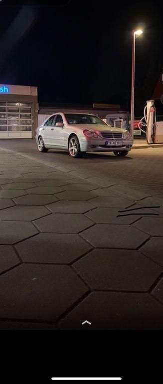 Gebraucht Mercedes 240 170 PS (125 kW) 2001 Silber Limousine