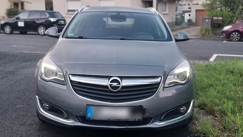 Grau Gebraucht 2015 Opel Insignia Kombi | 6.950 € - Bild 1/4