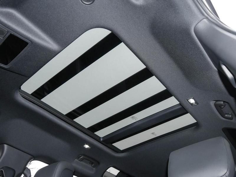 Neu Land Rover Defender 257 PS (189 kW) 2025 Żółty Limousine