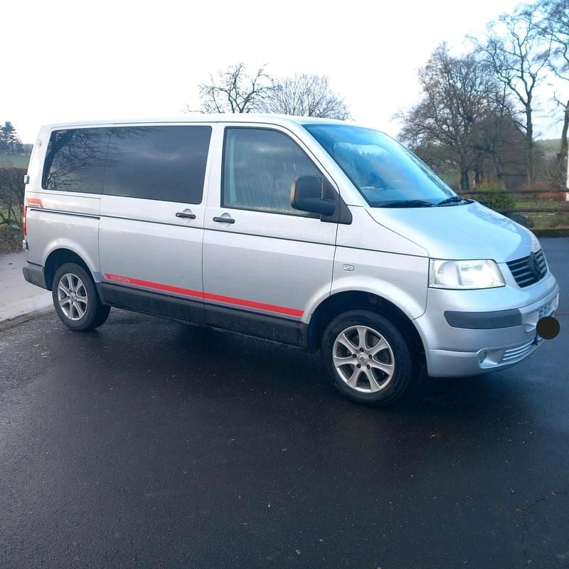 Gebraucht VW Caravelle 131 PS (96 kW) 2006 Silber Van / Kleinbus