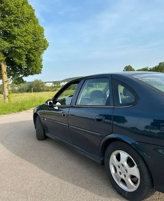Gebraucht Opel Vectra Edition 116 PS (85 kW) 2000 Blau Limousine