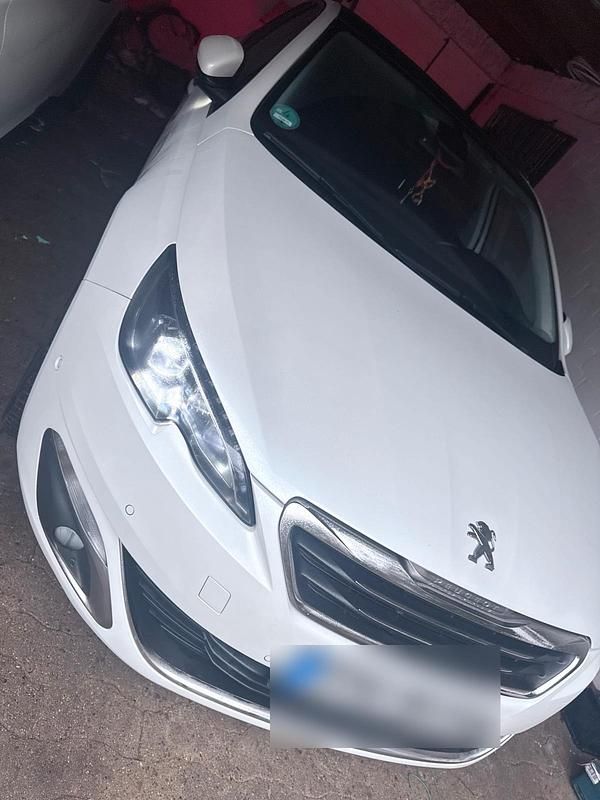 Gebraucht Peugeot 308 150 PS (110 kW) 2017 Weiß Kombi