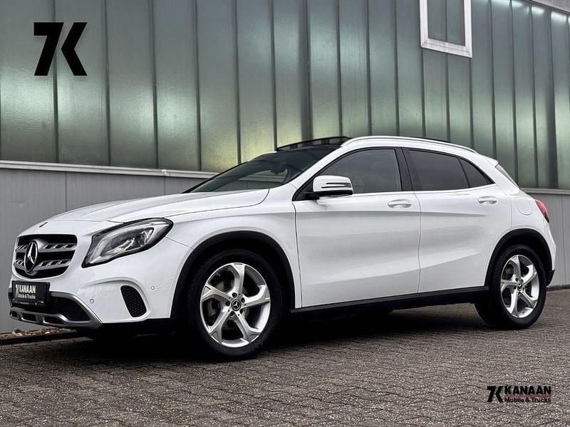Weiß Gebraucht 2018 Mercedes GLA180 Urban SUV | 20.990 € (Fairer Preis) - Bild 1/4