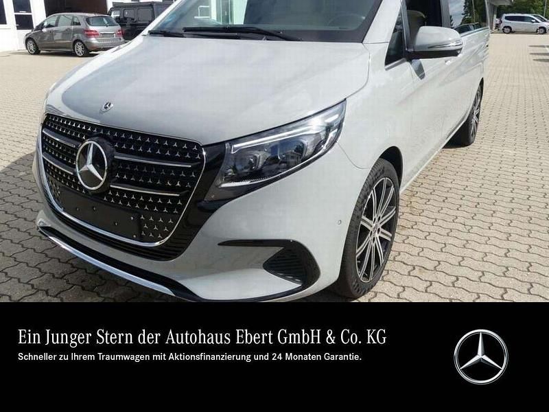 Grau Gebraucht 2024 Mercedes V300 Avantgarde Van / Kleinbus | 83.880 € (Fairer Preis) - Bild 1/4