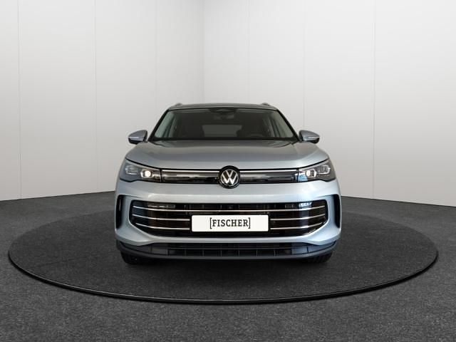 Neu VW Tiguan Elegance 150 PS (110 kW) 2025 Silber SUV